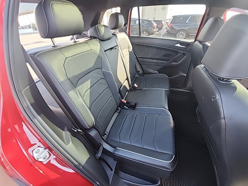 2024 Volkswagen Tiguan SEL R-Line