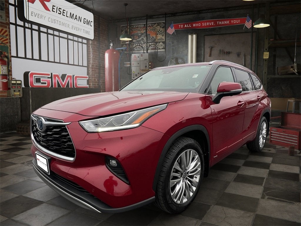 2024 Toyota Highlander Hybrid Platinum