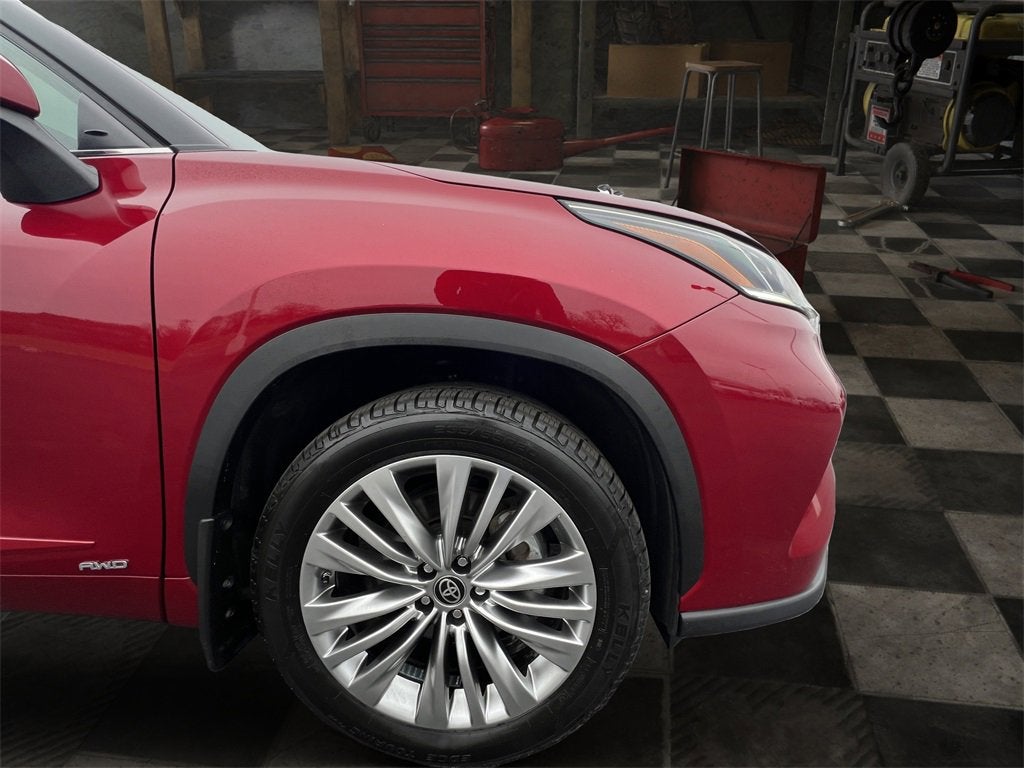 2024 Toyota Highlander Hybrid Platinum