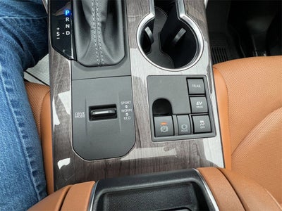 2024 Toyota Highlander Hybrid Platinum