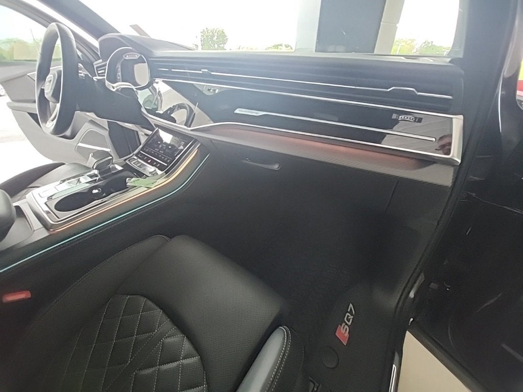 2025 Audi SQ7 Prestige