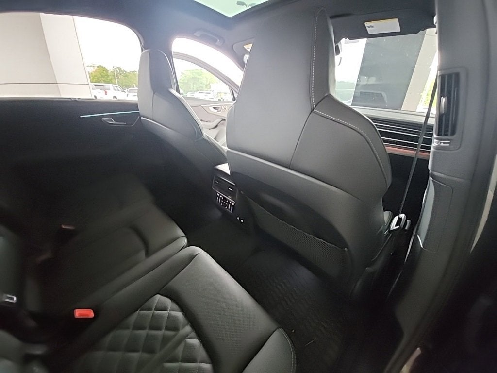 2025 Audi SQ7 Prestige