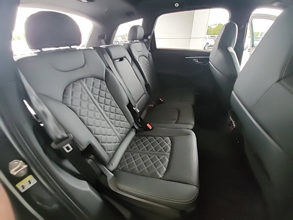 2025 Audi SQ7 Prestige