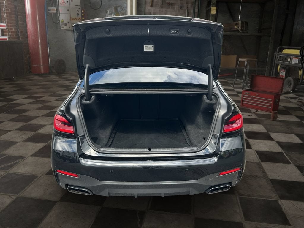 2023 BMW M550 i xDrive