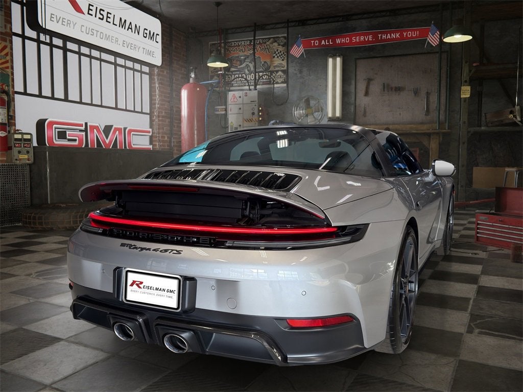 2025 Porsche 911 4 GTS