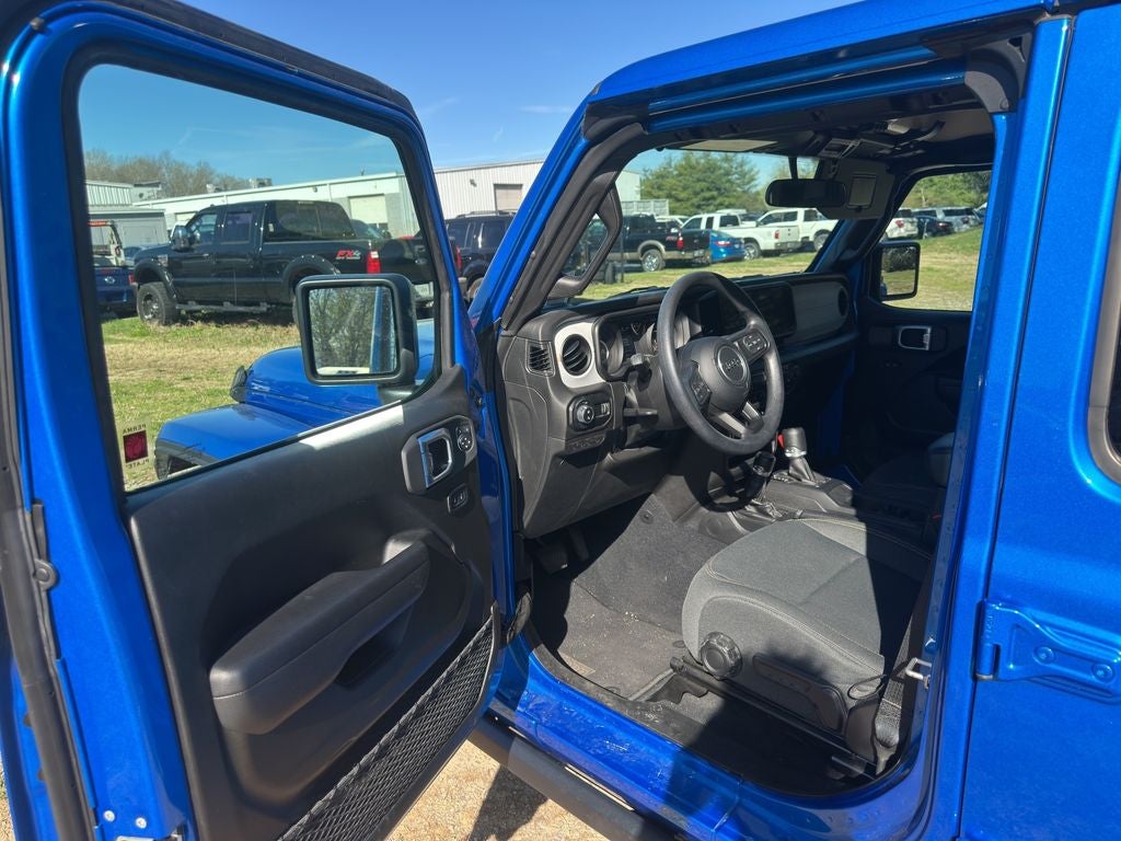 2025 Jeep Gladiator Nighthawk
