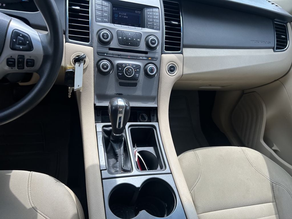 2016 Ford Taurus SE
