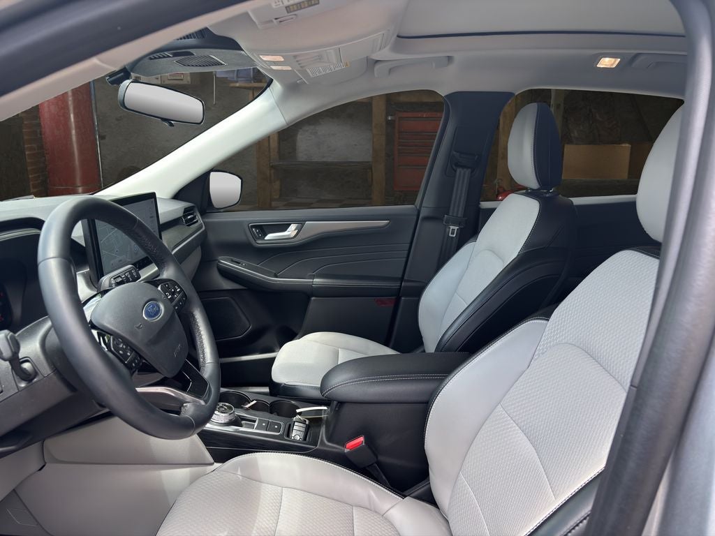2023 Ford Escape Plug-In Hybrid Base