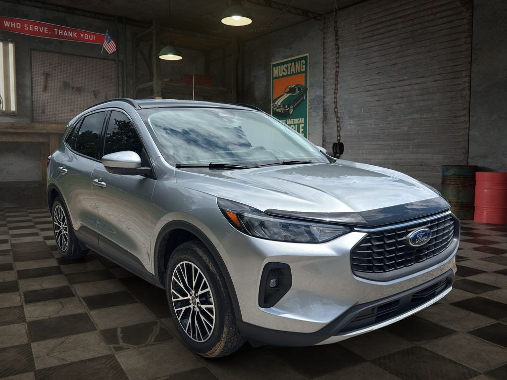 2023 Ford Escape Plug-In Hybrid Base