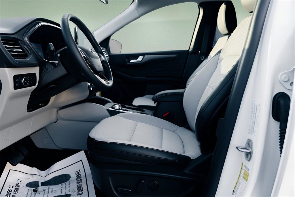 2024 Ford Escape Plug-In Hybrid Base