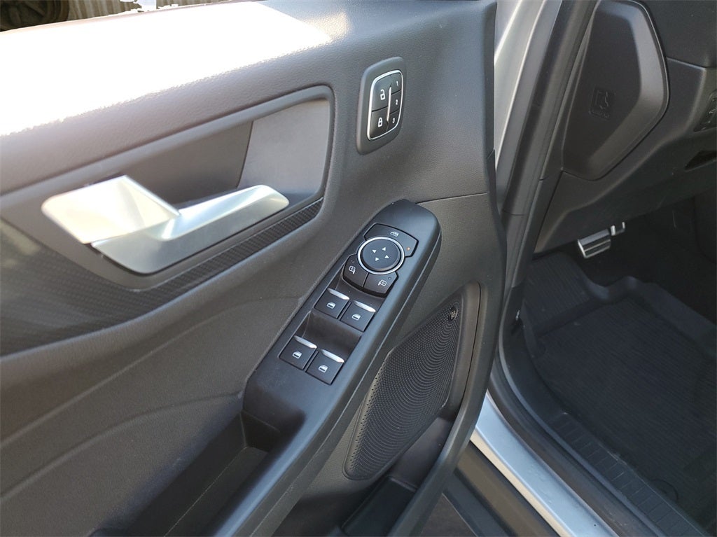 2023 Ford Escape ST-Line Elite