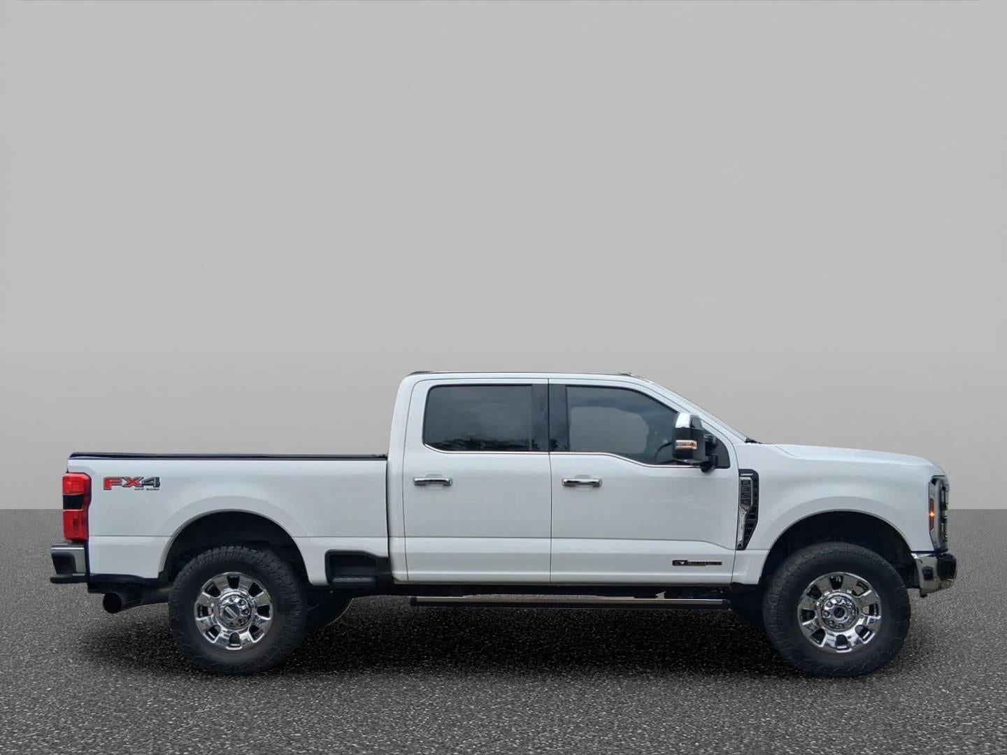2024 Ford Super Duty F-350 Lariat