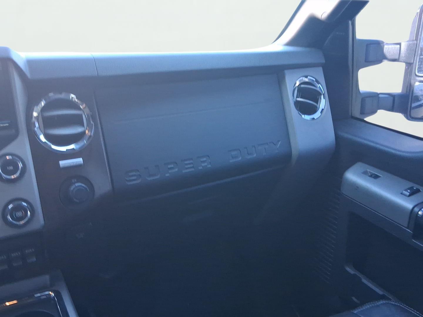 2016 Ford Super Duty F-350 DRW Lariat