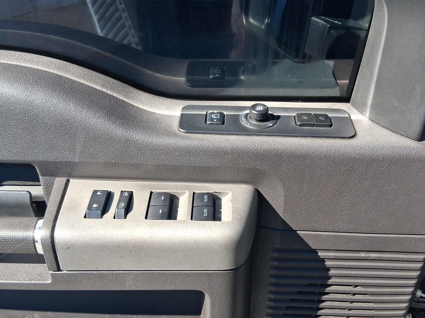2016 Ford Super Duty F-350 DRW Lariat