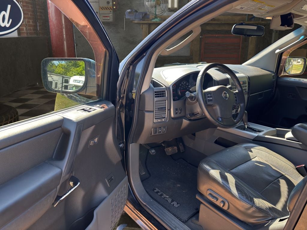 2007 Nissan Titan LE