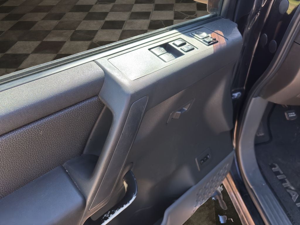 2007 Nissan Titan LE