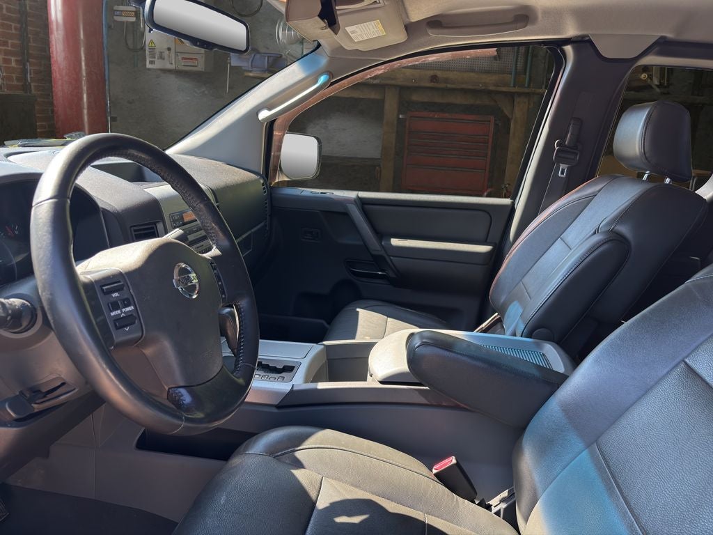 2007 Nissan Titan LE