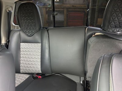 2015 Nissan Titan SV
