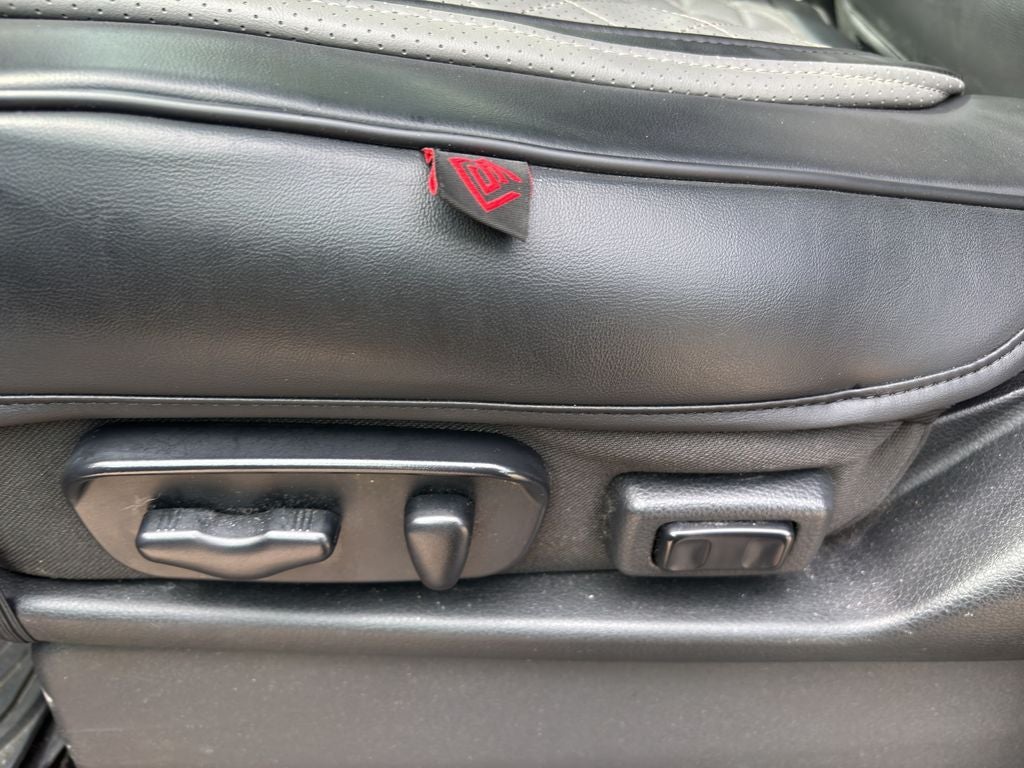 2015 Nissan Titan SV