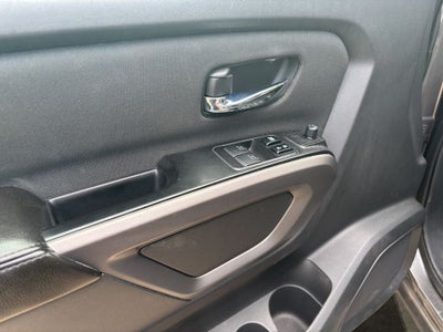 2015 Nissan Titan SV
