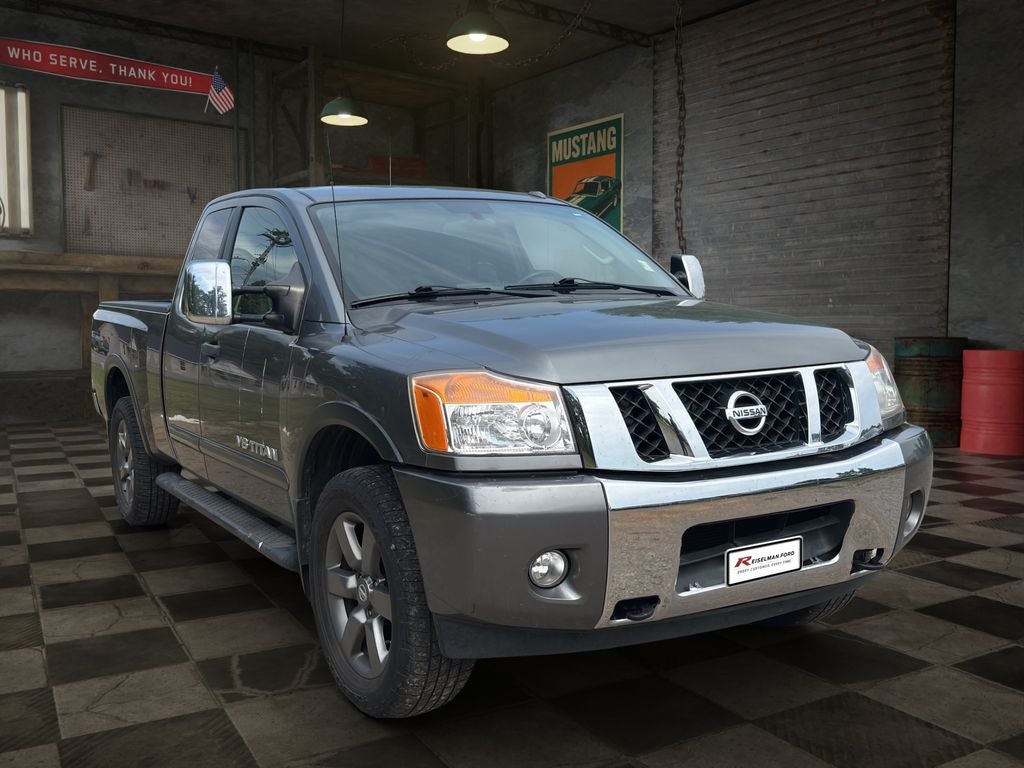 2015 Nissan Titan SV