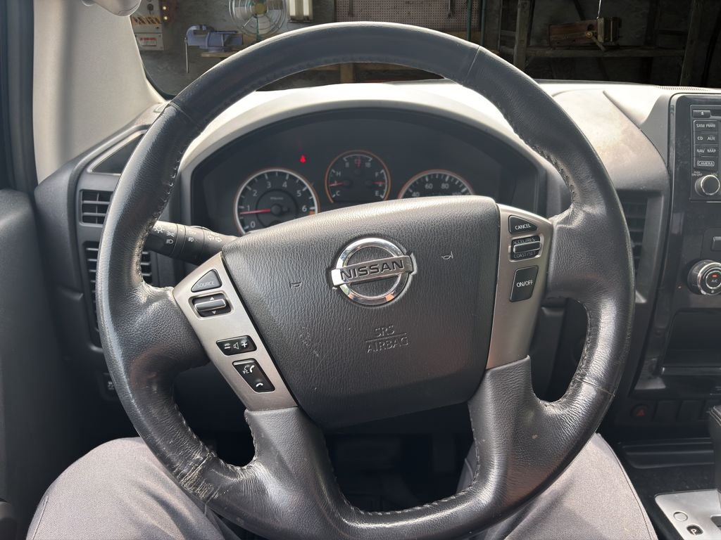 2015 Nissan Titan SV