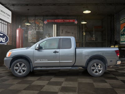 2015 Nissan Titan SV