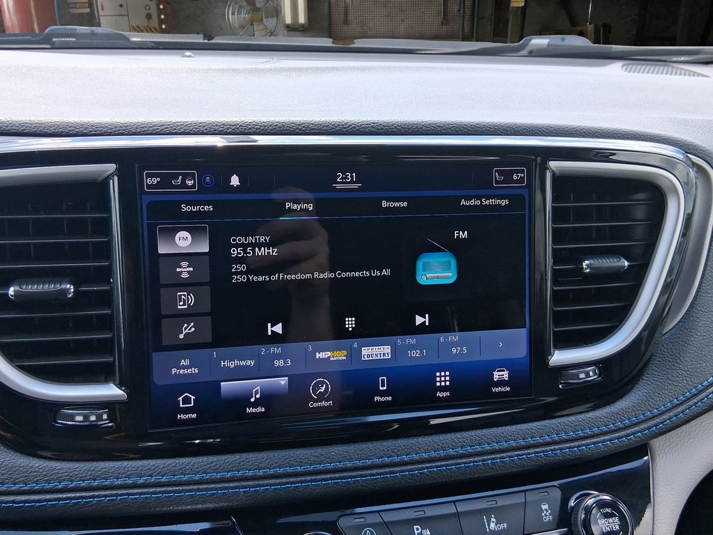 2021 Chrysler Pacifica Touring L