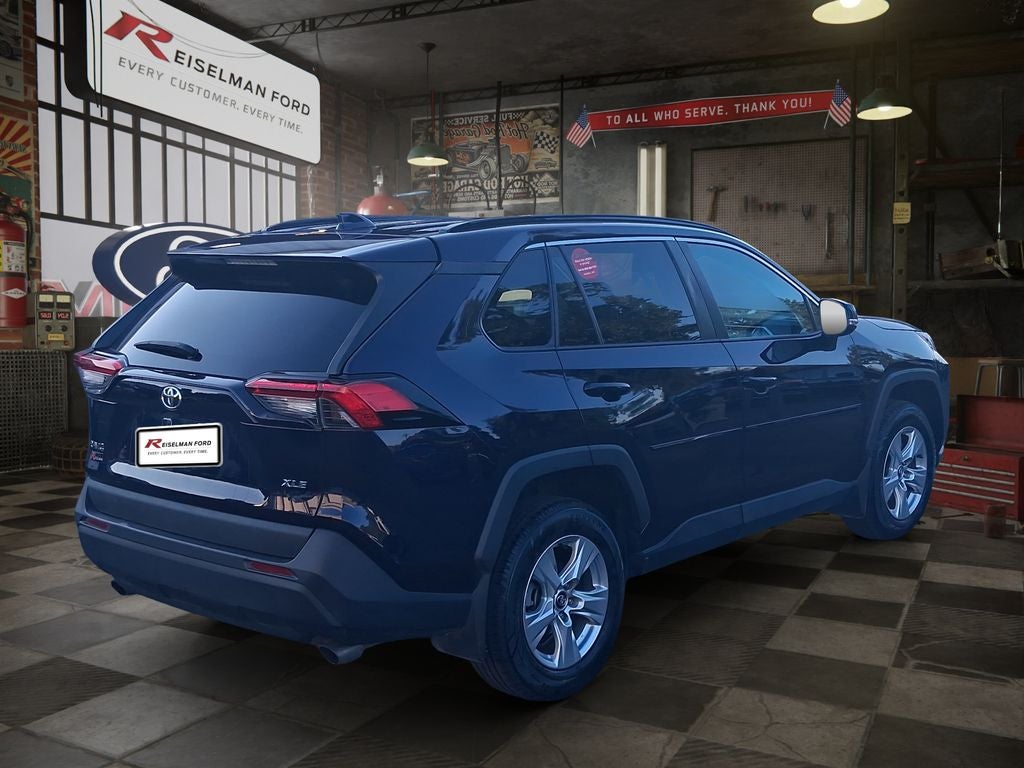 2020 Toyota RAV4 XLE