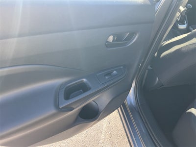 2022 Nissan Versa 1.6 S