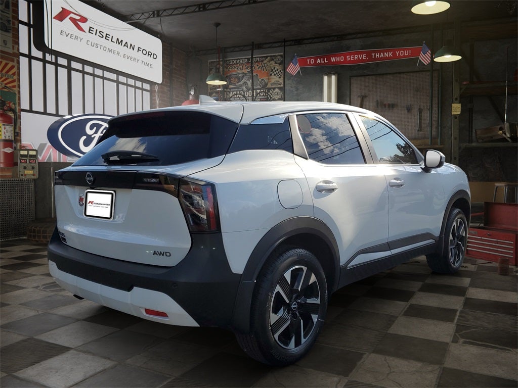 2025 Nissan Kicks SV