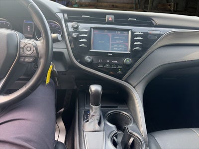 2020 Toyota Camry SE