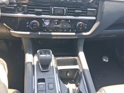 2025 Nissan Pathfinder Platinum