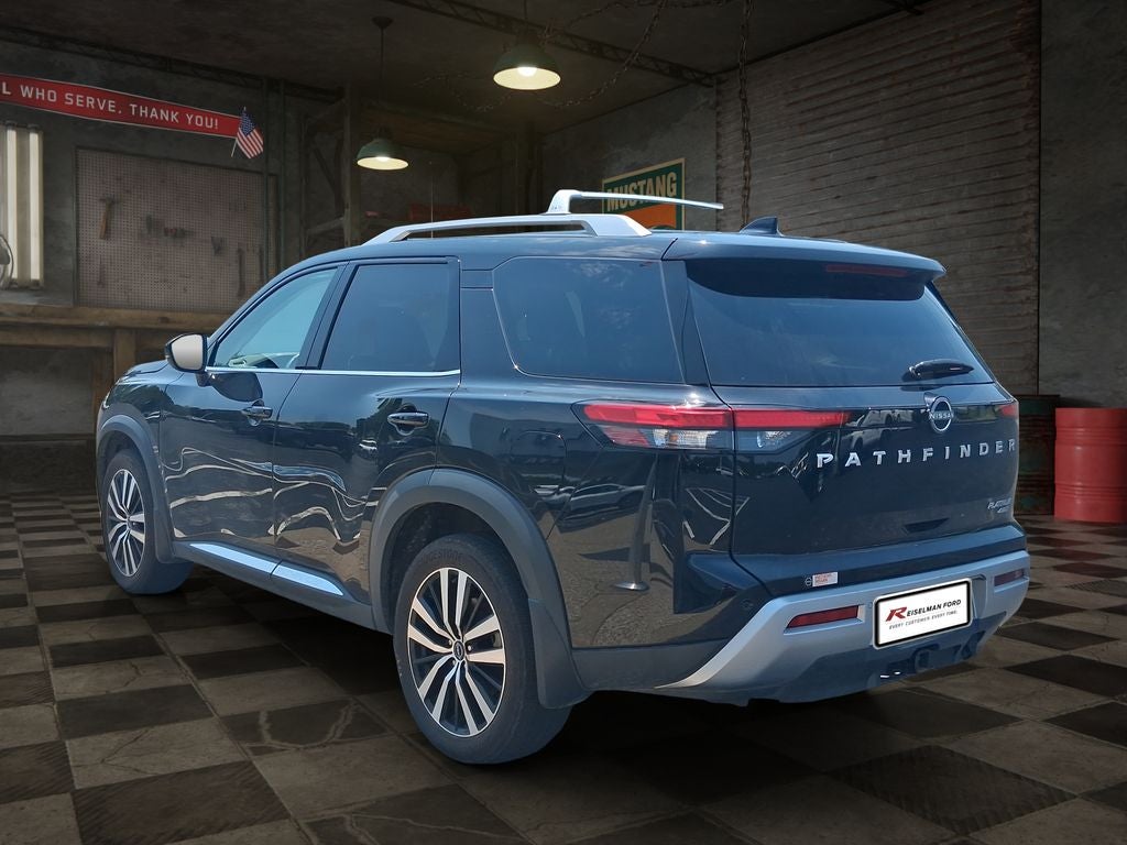 2025 Nissan Pathfinder Platinum