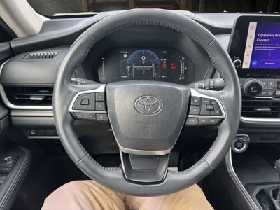 2022 Toyota Sienna Woodland Edition