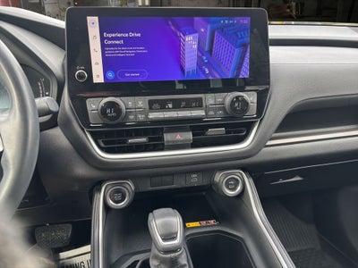 2022 Toyota Sienna Woodland Edition
