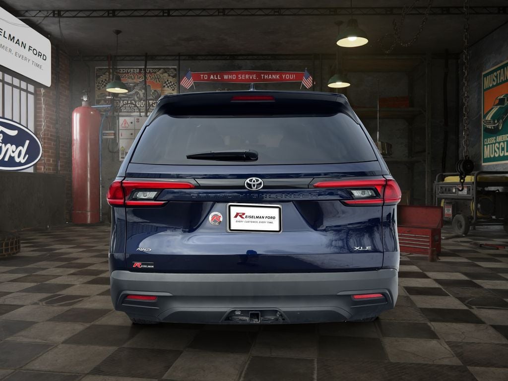 2022 Toyota Sienna Woodland Edition