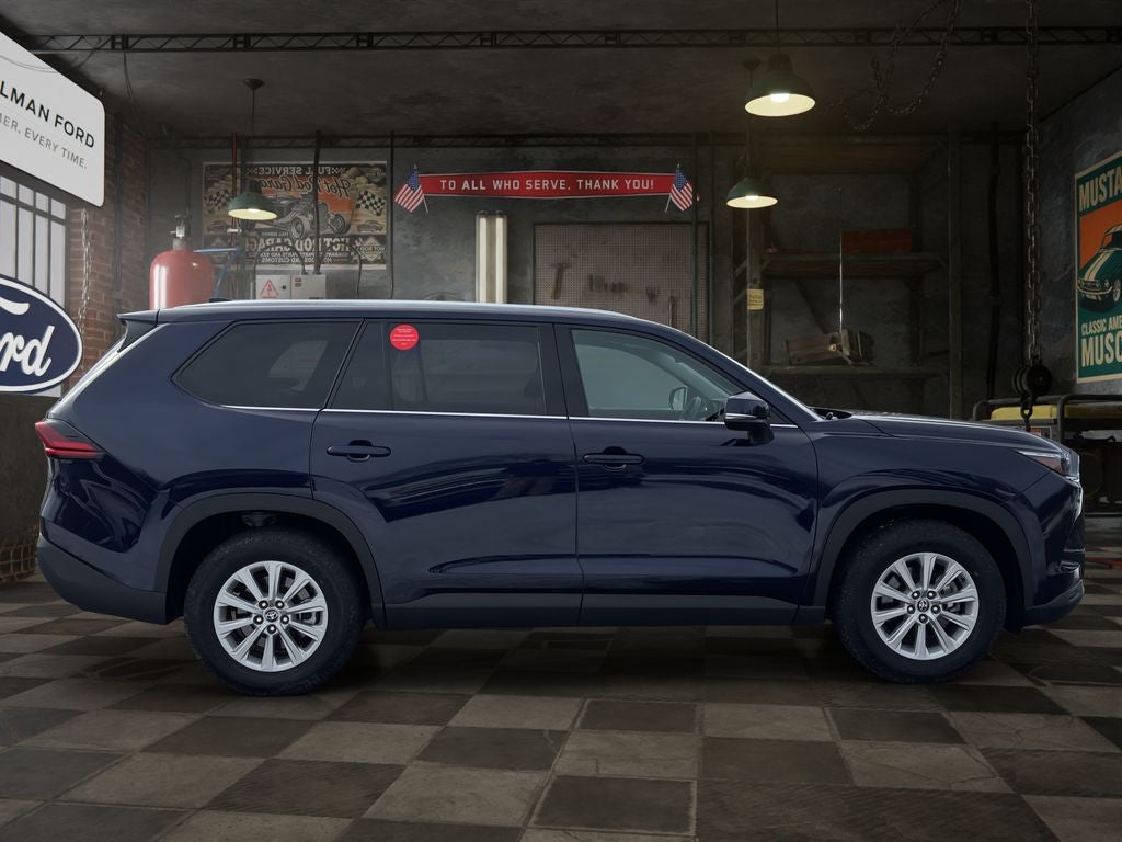 2022 Toyota Sienna Woodland Edition