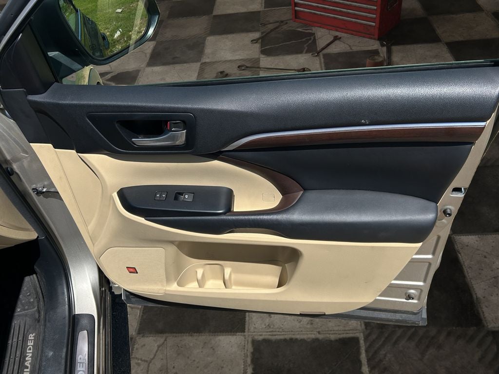 2015 Toyota Highlander Limited Platinum V6
