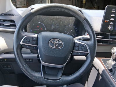 2023 Toyota Sienna XLE 8 Passenger