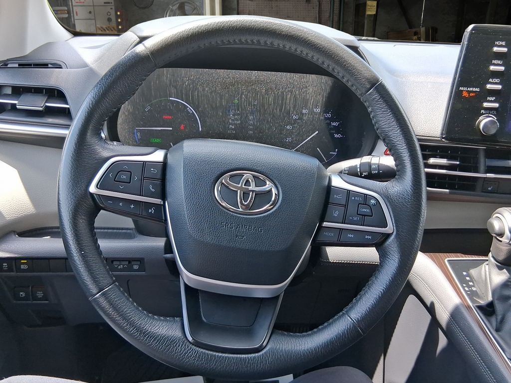 2023 Toyota Sienna XLE 8 Passenger