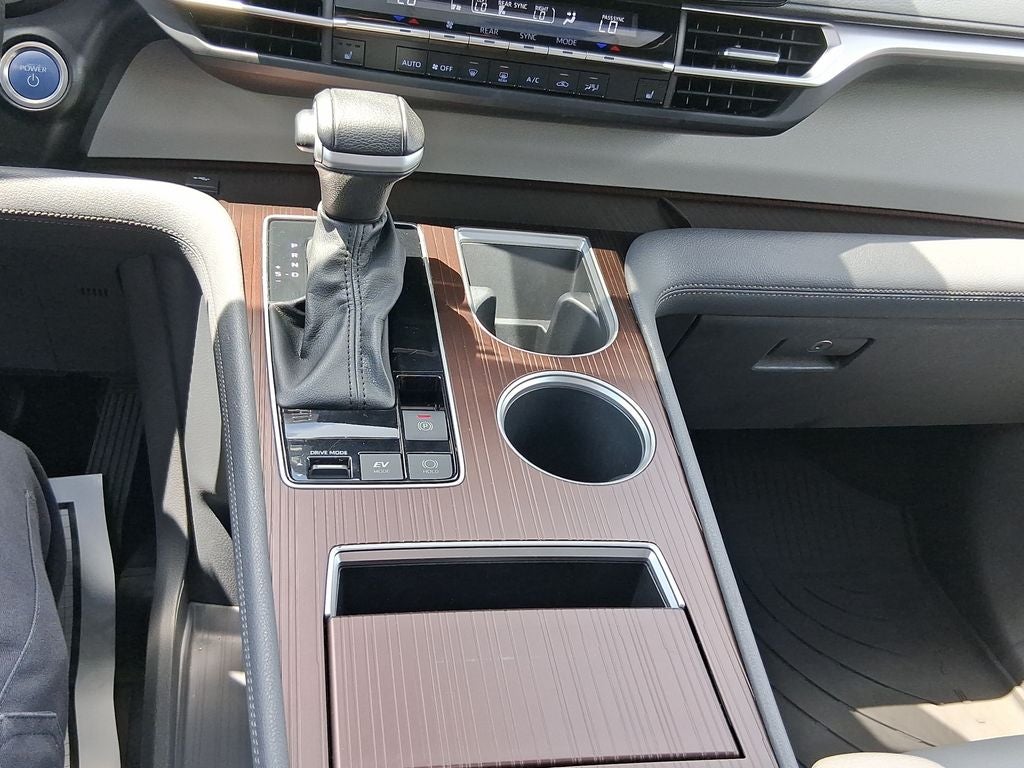 2023 Toyota Sienna XLE 8 Passenger
