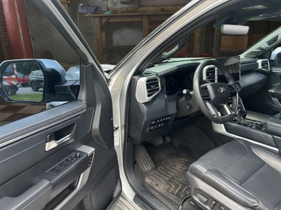 2022 Toyota Tundra Platinum