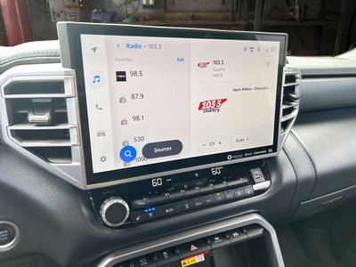 2022 Toyota Tundra Platinum