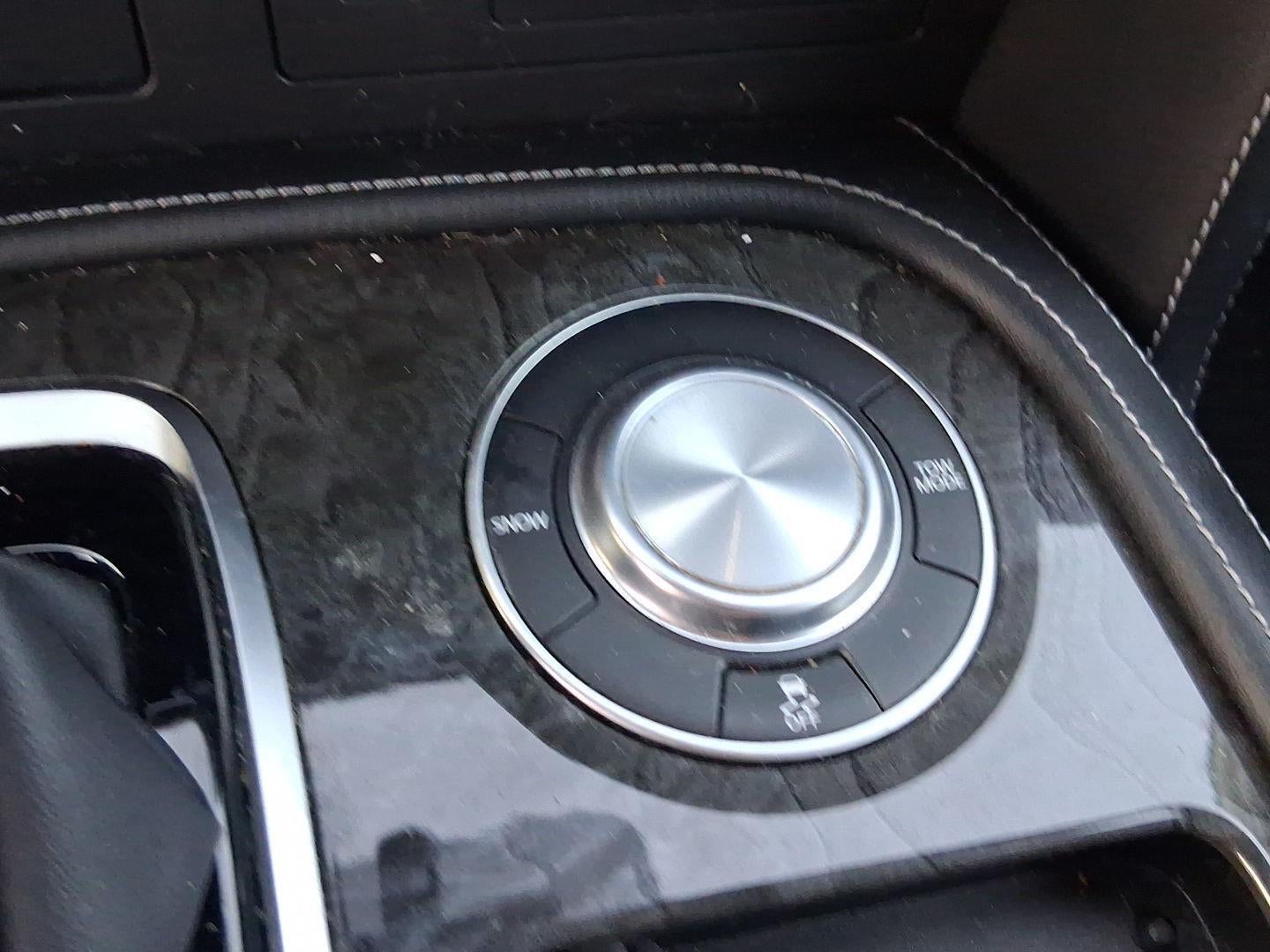 2023 INFINITI QX80 LUXE