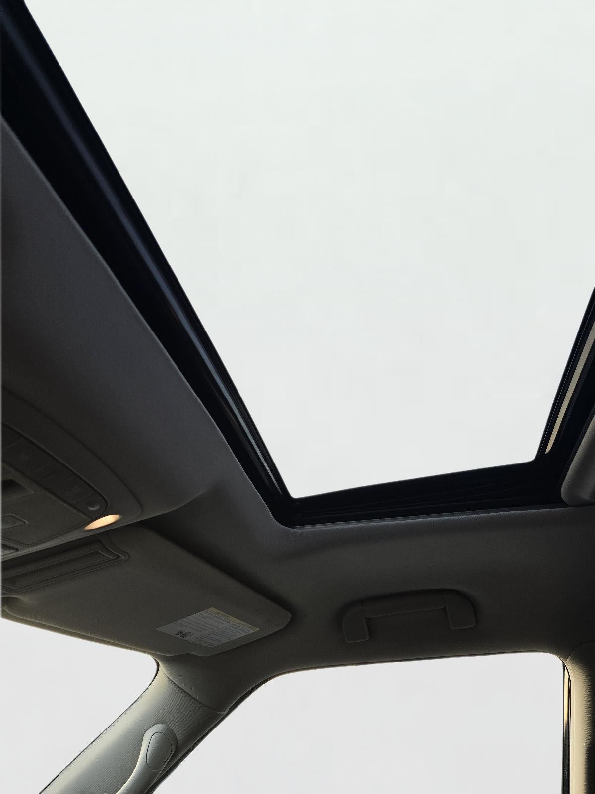 2023 INFINITI QX80 LUXE